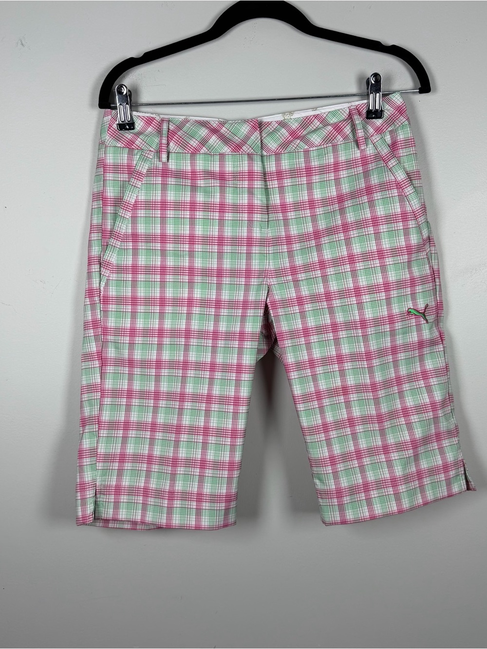 Women’s Puma White Pink Green Plaid Golf Tech Bermuda Shorts Size 4 Modest Prep